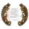 SUZUK 5320052D10 Brake Shoe Set